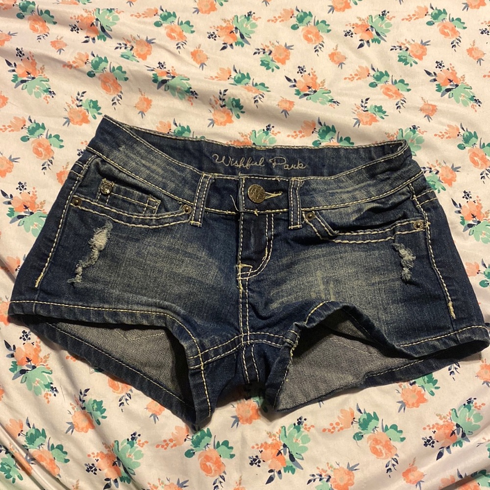 Slightly Distressed Jean Shorts (Size:1)
